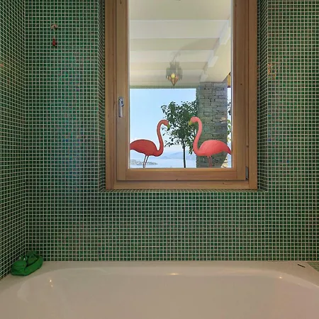 Villa Exquisite With Pool And Views! - Nora Someraro