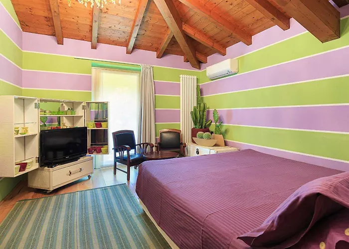 Villa Exquisite With Pool And Views! - Nora Someraro