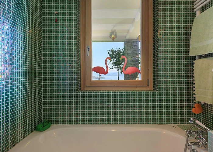 Willa Exquisite With Pool And Views! - Nora Someraro