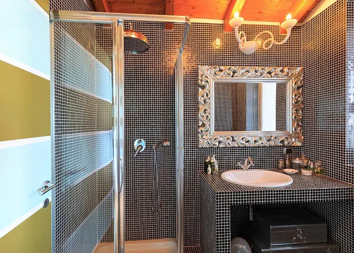 Exquisite With Pool And Views! - Nora Willa