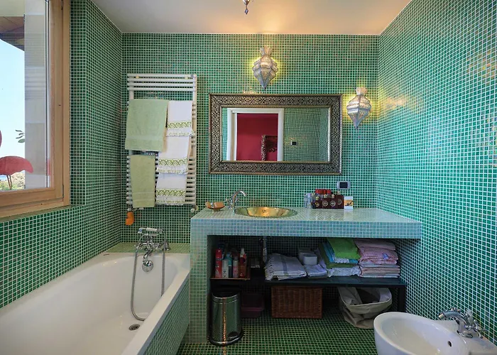 Exquisite With Pool And Views! - Nora Willa *