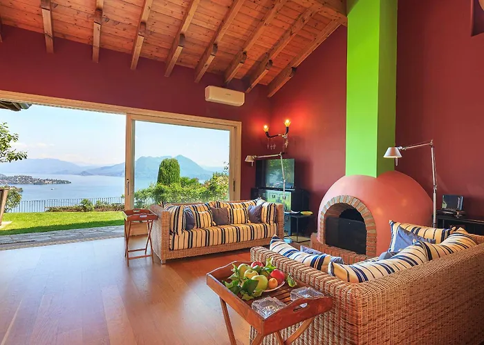 Exquisite With Pool And Views! - Nora Willa Someraro
